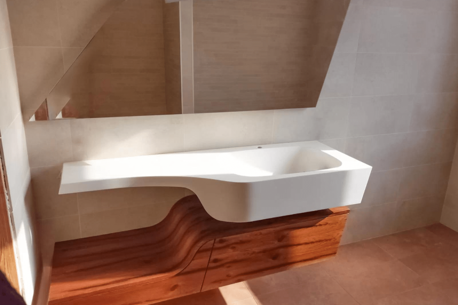 Lavabo in Corian: una scelta popolare per il bagno